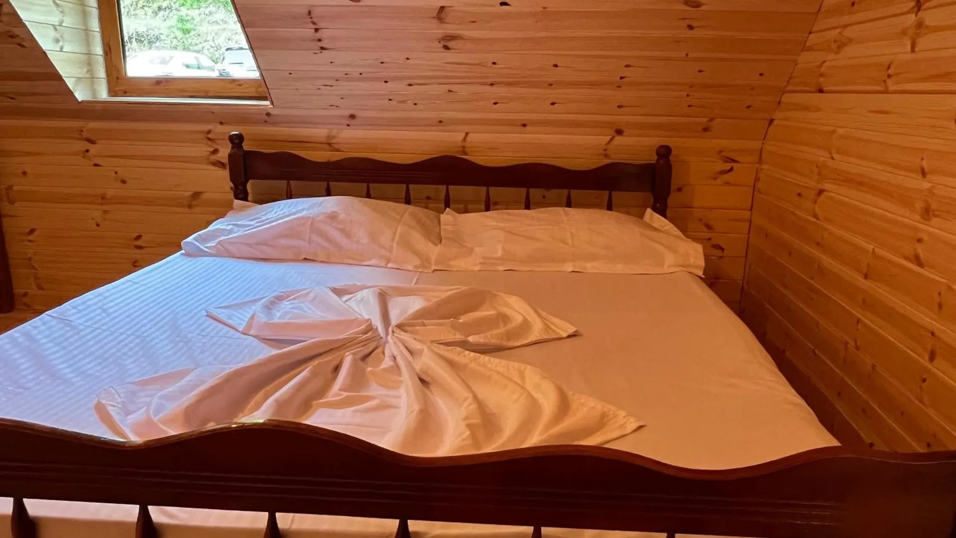 Te Oli Hotel Grunas 0*,  Albania